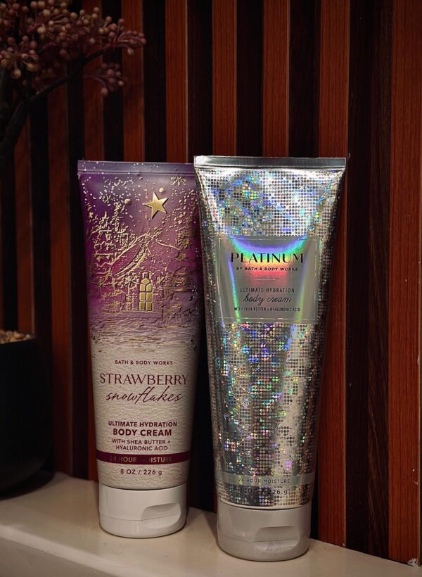 Bath & Body Works Holiday Glow Duo – Strawberry Snowflakes & Platinum Body Cream